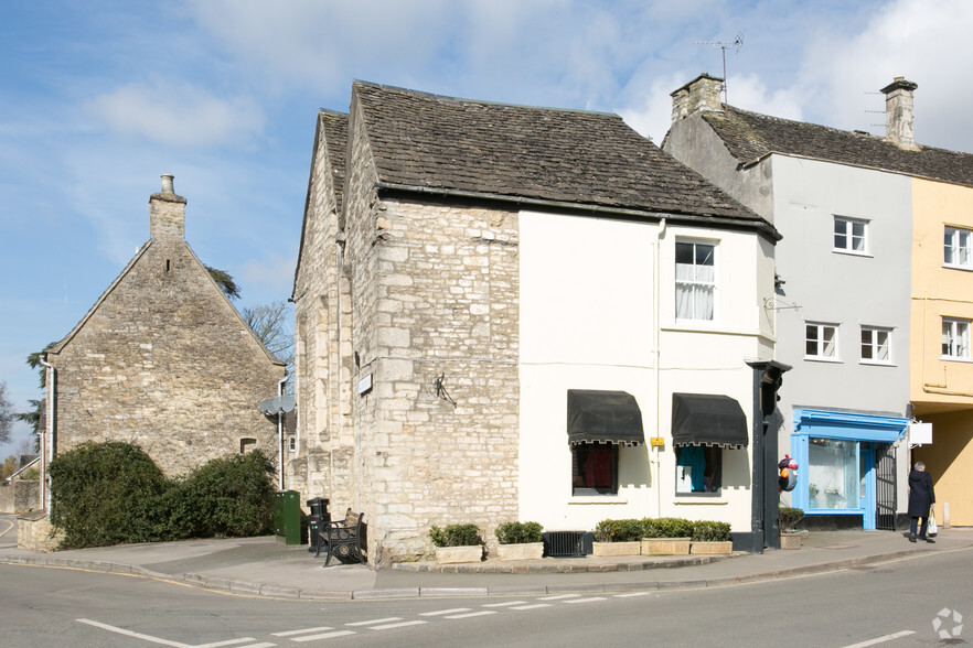 31 Church St, Tetbury for rent - Building Photo - Image 2 of 2