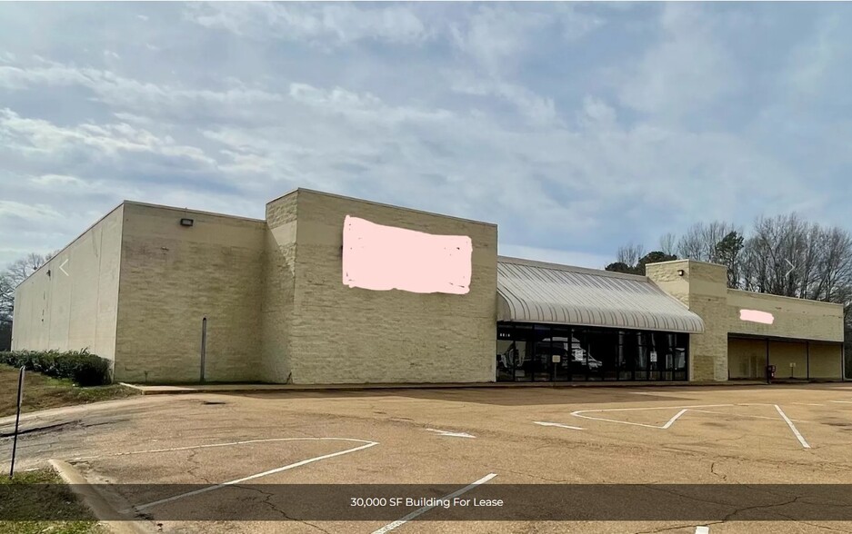 1150 E Peace St, Canton, MS for rent - Building Photo - Image 2 of 8