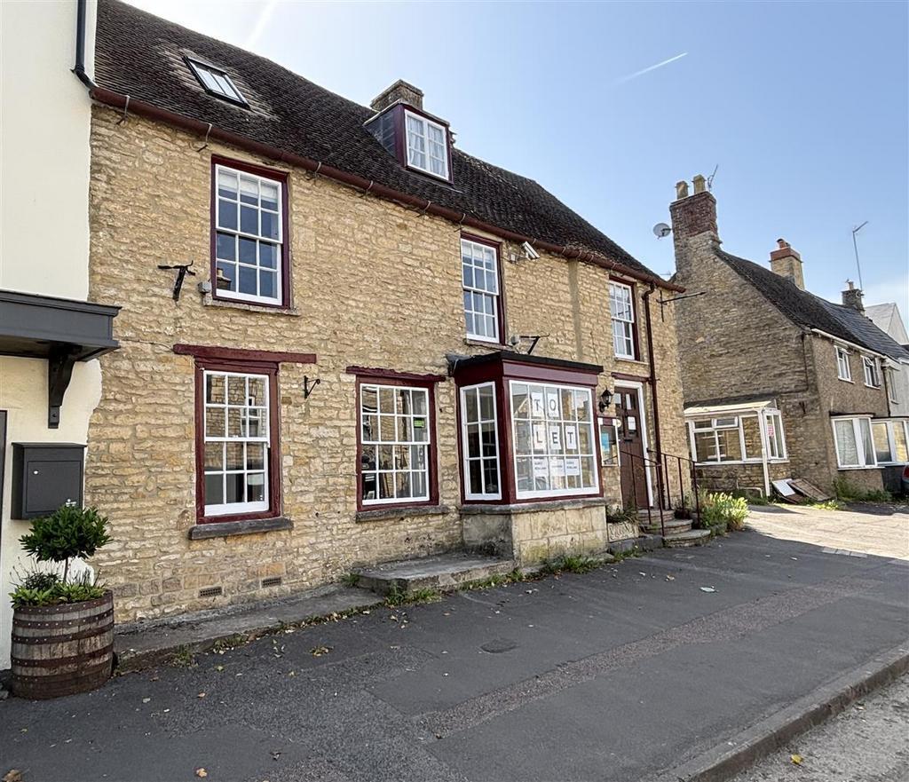 7 Horsefair, Chipping Norton to rent Building Photo- Image 1 of 11