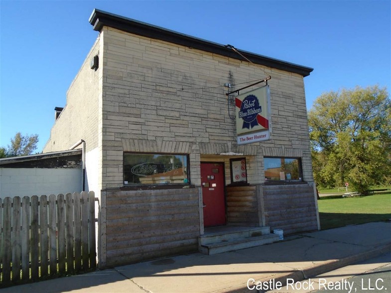 112 E Main St, Camp Douglas, WI for sale - Primary Photo - Image 1 of 1