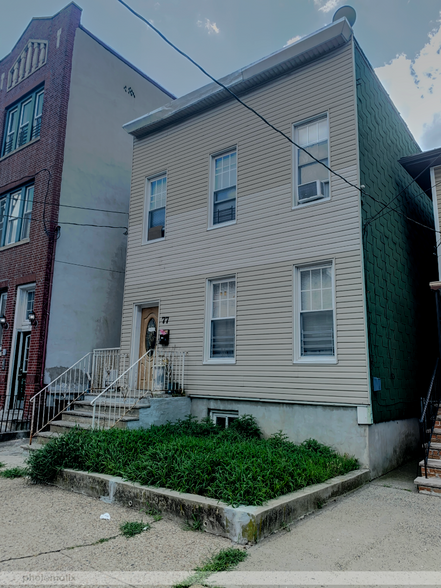 77 Neptune Ave, Jersey City, NJ for sale - Primary Photo - Image 1 of 1