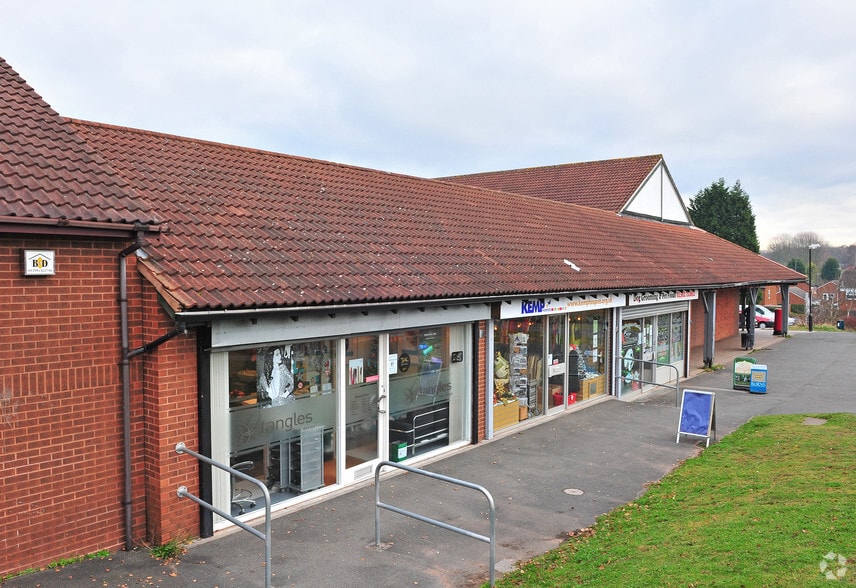 Warbler Pl, Kidderminster to rent - Building Photo - Image 2 of 3