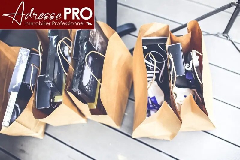 Retail in Montpellier to rent - Building Photo - Image 2 of 6