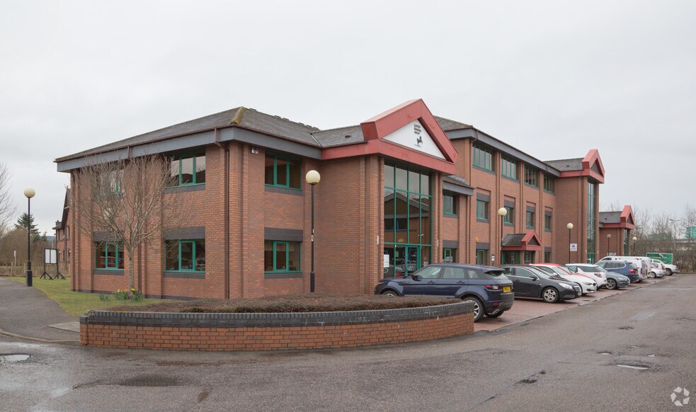 Beechwood Park, Inverness to rent - Building Photo - Image 2 of 28
