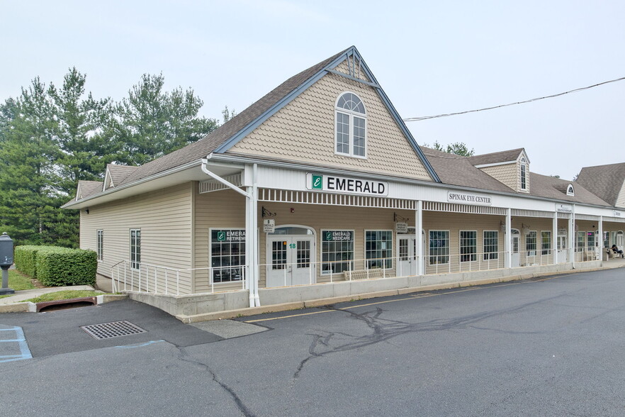 16-27 Liberty Square Mall, Stony Point, NY for sale - Building Photo - Image 1 of 1