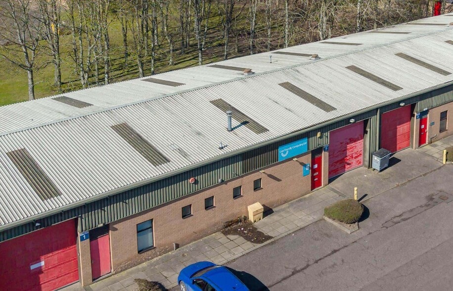 Tweedbank Dr, Galashiels to rent - Building Photo - Image 2 of 3