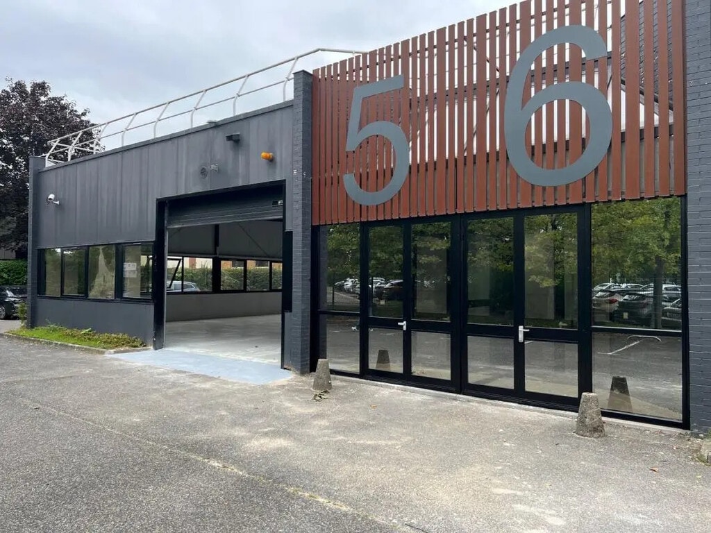Location Local d'activités 567 m² - Photo 1