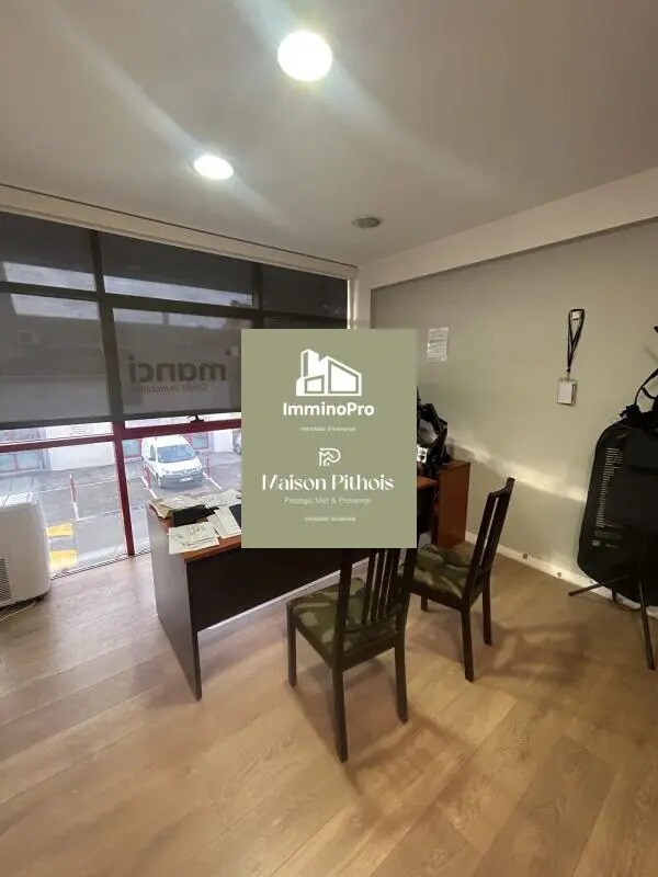 Vente Bureaux 92 m² - Photo 1