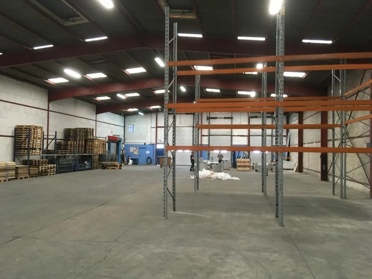 Light Industrial in Lisses to rent Interior Photo- Image 1 of 8