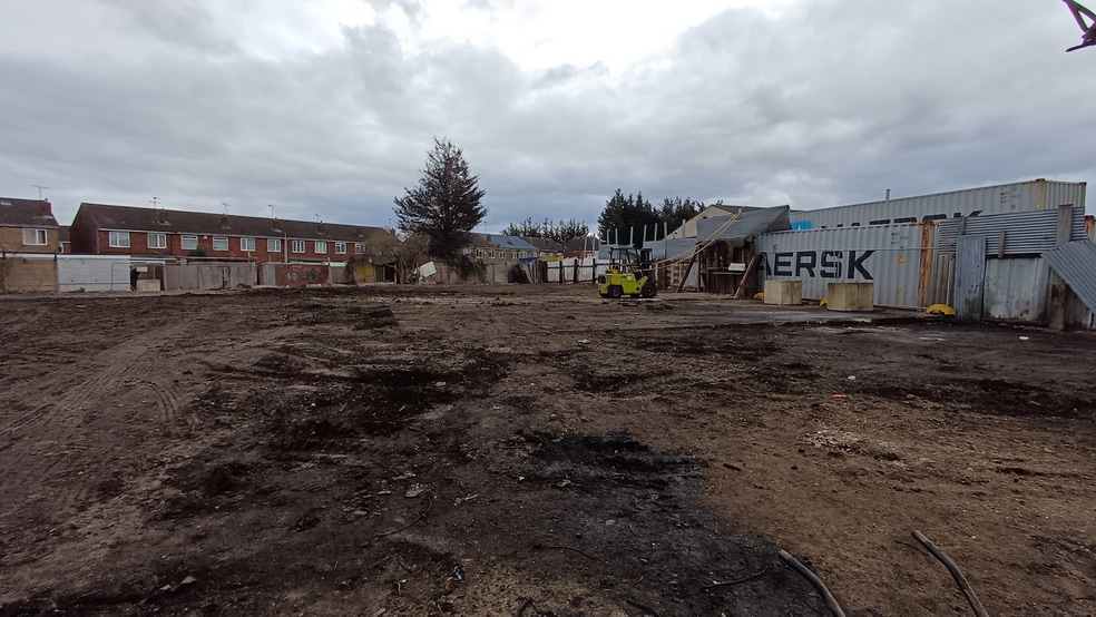 Hume Ave, Tilbury to rent - Building Photo - Image 2 of 3