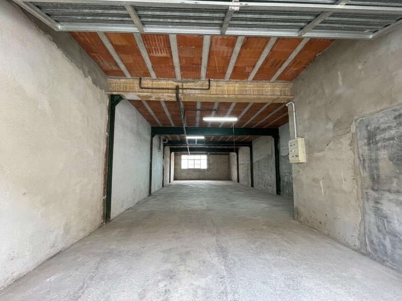 Carrer de Magí Colet, 130, Sabadell, Barcelona for sale - Interior Photo - Image 2 of 4