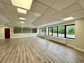 72 Cathedral Rd, Armagh to rent Interior Photo- Image 2 of 7