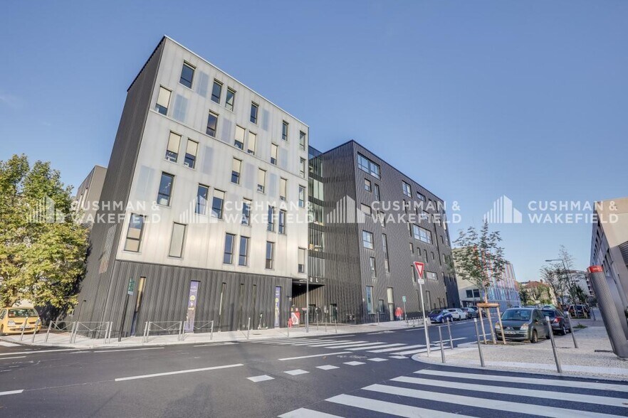 26 Rue Emile Decorps, Villeurbanne to rent - Building Photo - Image 1 of 18