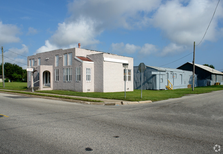 Historic Goldsboro portfolio of 2 properties for sale on LoopNet.co.uk - Primary Photo - Image 2 of 2