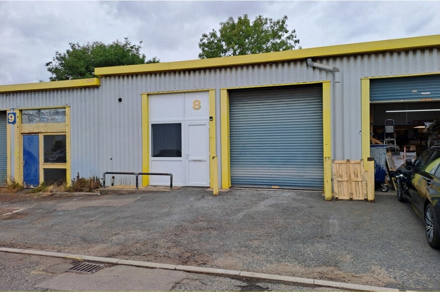 Wilbury Way, Hitchin for sale - Building Photo - Image 1 of 5