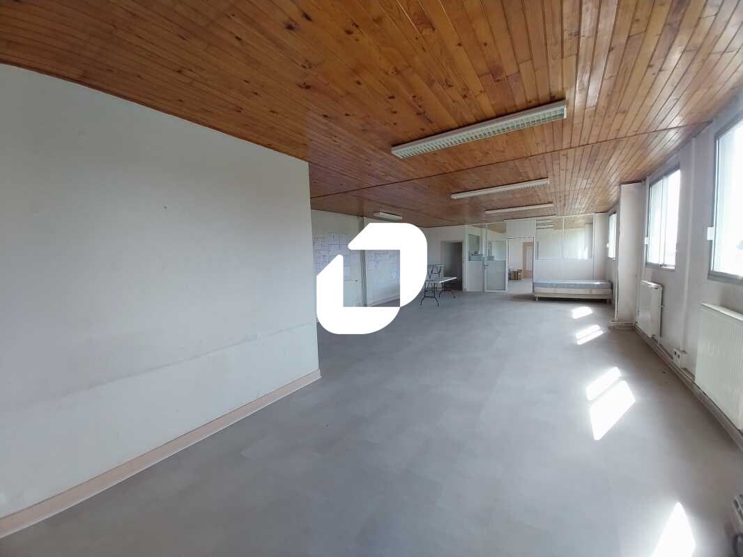 Office in BOISSY-L'AILLERIE to rent Interior Photo- Image 1 of 10