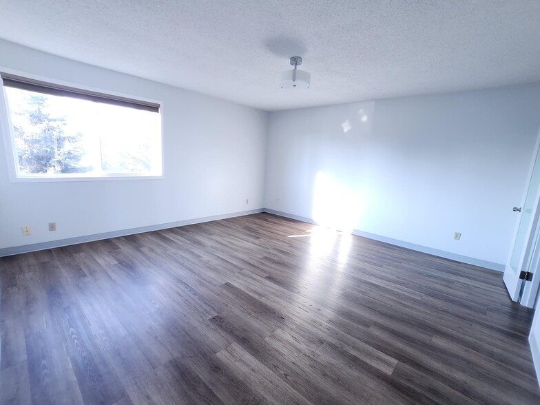 5000 50 St, Beaumont, AB for rent - Building Photo - Image 1 of 9