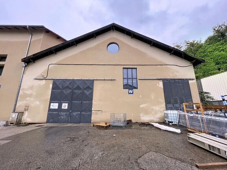 Allée Guimet, Neuville-sur-Saône to rent - Building Photo - Image 3 of 11