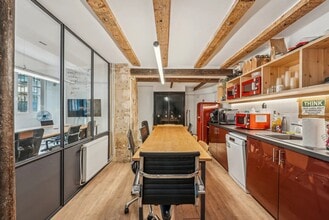 Co-working Space in Paris to rent Interior Photo- Image 2 of 7
