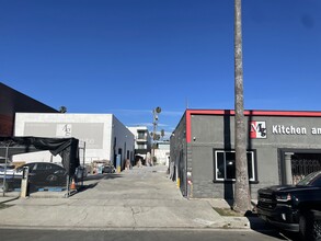 14767-14803 Calvert St, Van Nuys, CA for sale Building Photo- Image 1 of 1