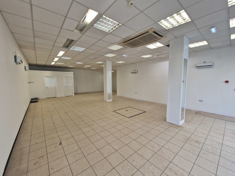 54-56 Bath St, Ilkeston to rent - Building Photo - Image 2 of 4