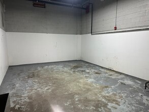 567-575 N Midland Ave, Saddle Brook, NJ to rent Interior Photo- Image 2 of 2