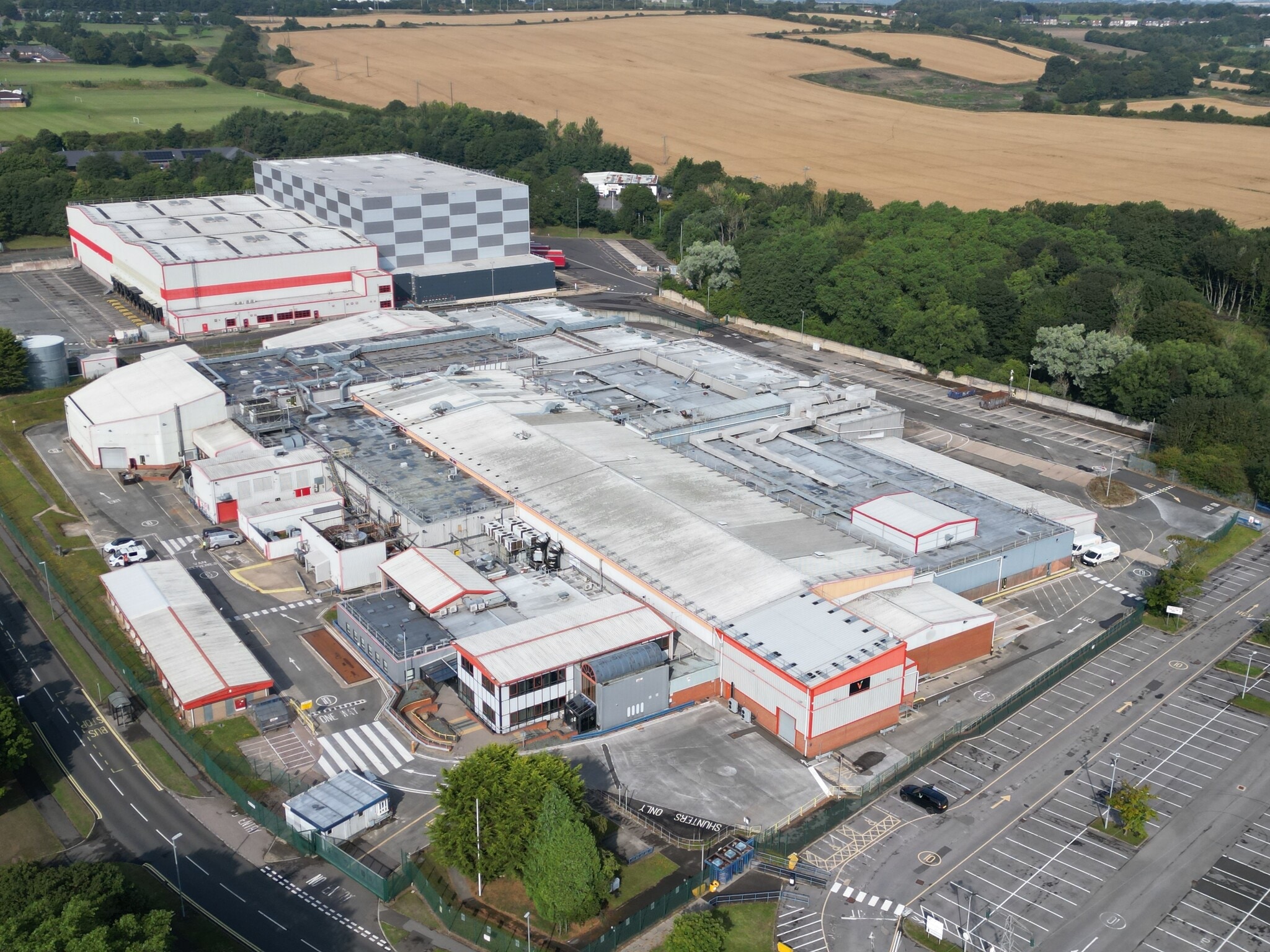 Stephenson Rd, Peterlee to rent Building Photo- Image 1 of 3