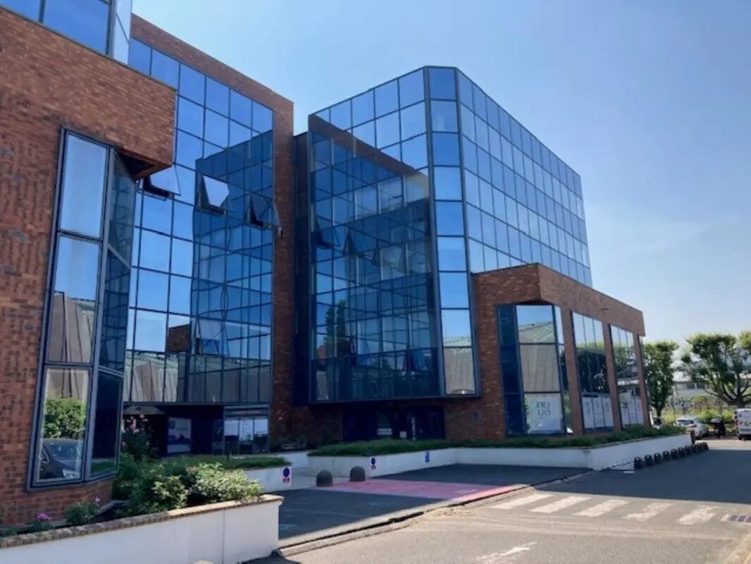 23 Avenue Louis Bréguet, Vélizy-Villacoublay for sale Building Photo- Image 1 of 7