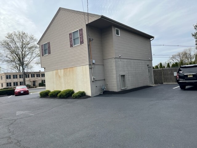 140 Route 33, Hamilton Township, NJ for sale - Building Photo - Image 2 of 11