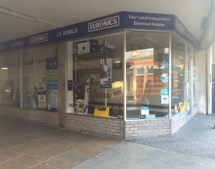 1-7 Chalmers Arc, Girvan for sale - Primary Photo - Image 1 of 1