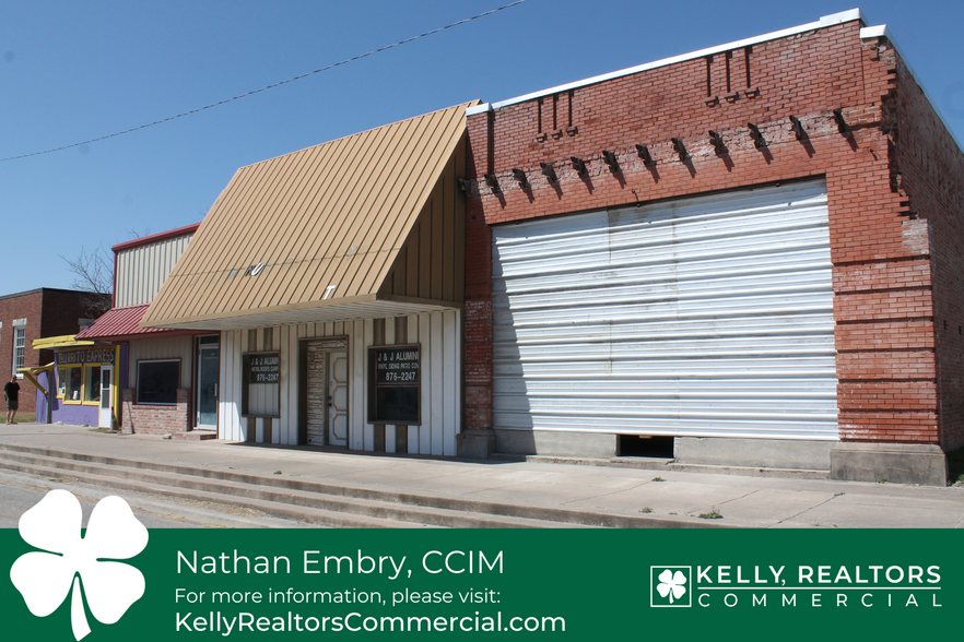 313 E Texas Ave, Mart, TX for sale - Building Photo - Image 2 of 2