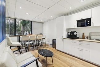 Office in Boulogne-Billancourt to rent Interior Photo- Image 2 of 6