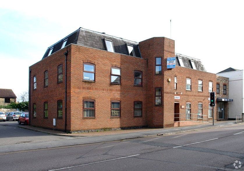 8 Huntingdon St, St Neots for sale - Primary Photo - Image 1 of 1