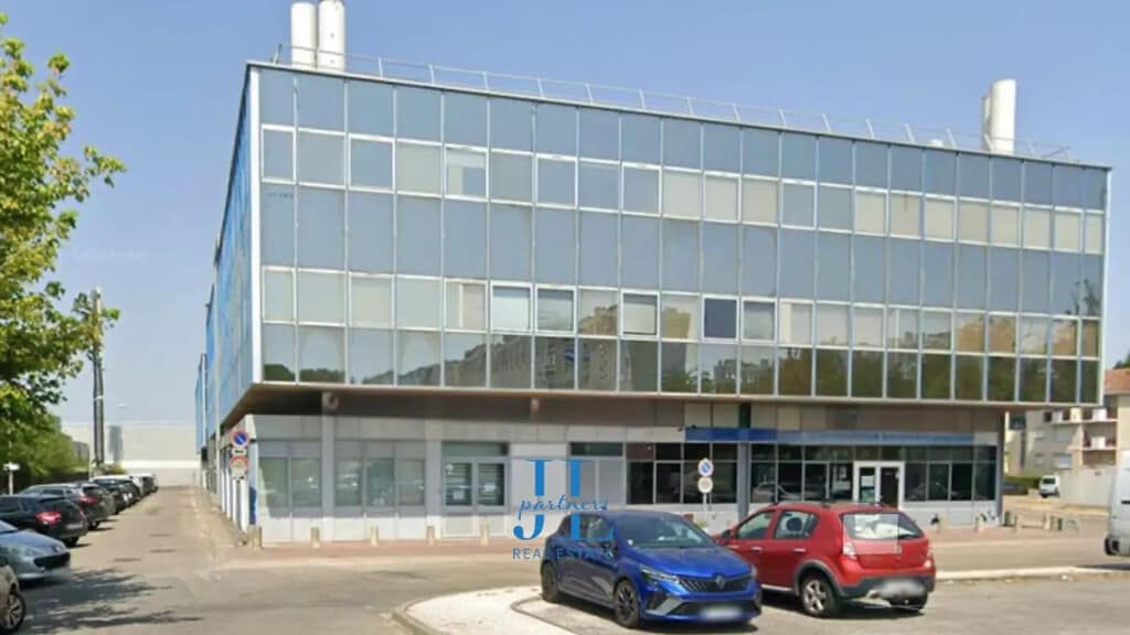 Location Commerce 160 m² - Photo 1