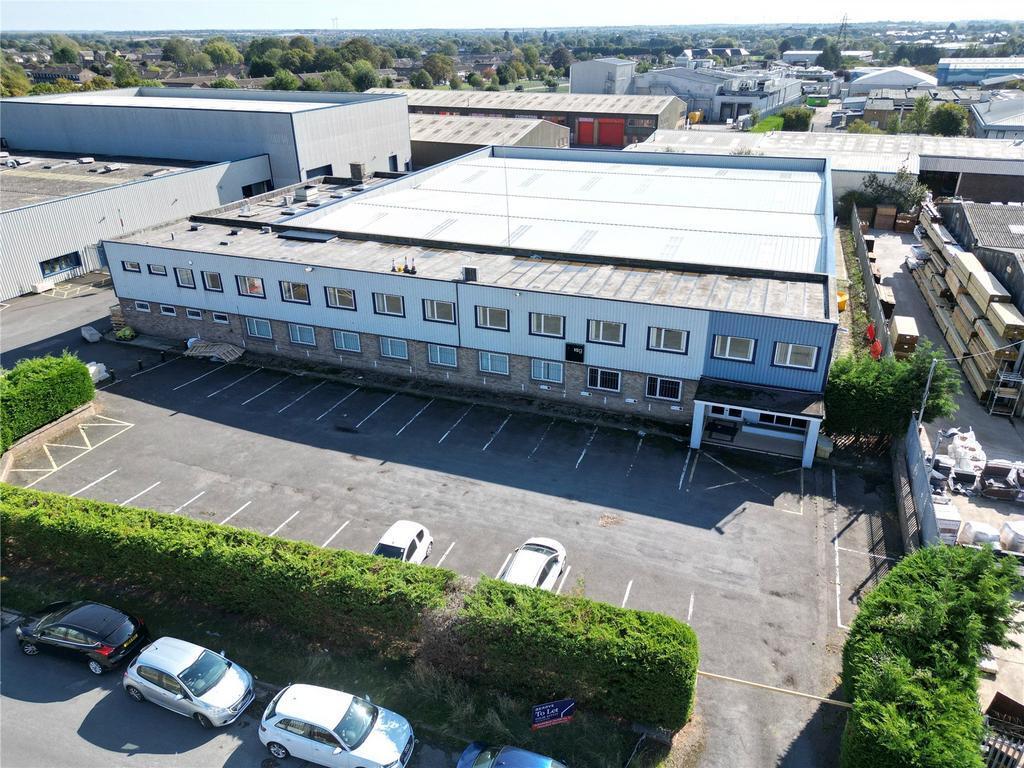 7 Glebe Rd, Huntingdon to rent Building Photo- Image 1 of 22