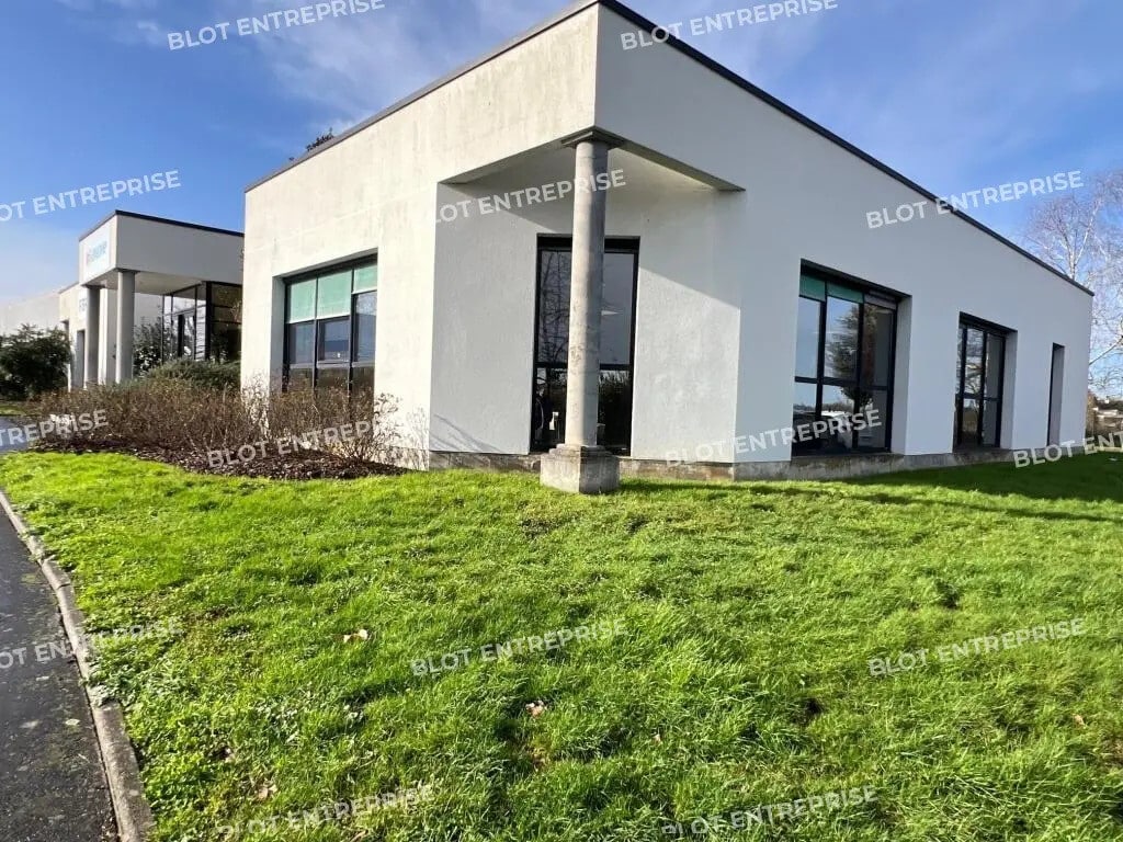 Vente Bureaux 545 m² - Photo 1