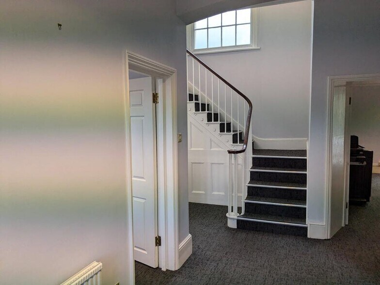 Horsham Rd, Cranleigh to rent - Interior Photo - Image 3 of 9