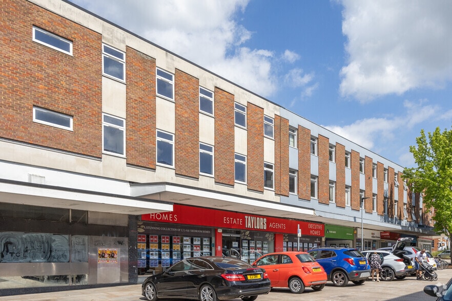 9-48 Allhallows, Bedford to rent - Building Photo - Image 3 of 4