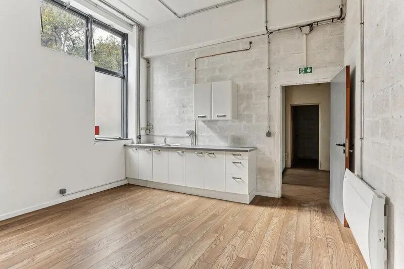 Office in Vanves to rent - Interior Photo - Image 3 of 6