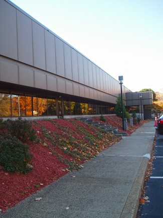 More details for 80 Spring Ln, Plainville, CT - Office for Rent