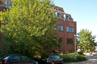 Springfield Rd, Horsham for rent Building Photo- Image 1 of 11