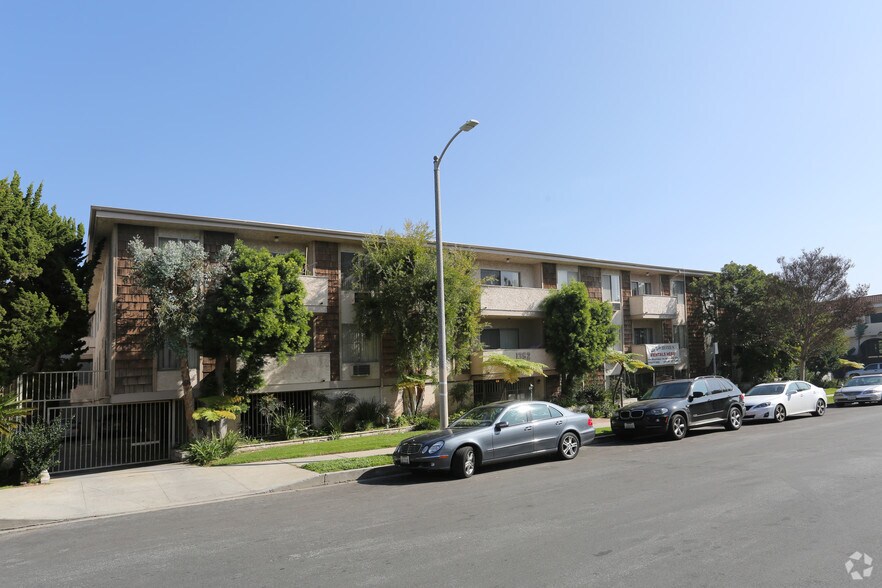 1352 S Carmelina Ave, Los Angeles 90025 UK