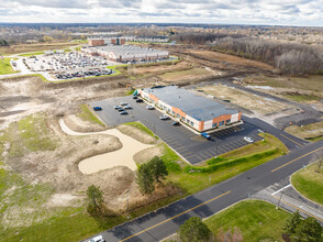 305-305 Pinewild Dr, Rochester, NY for rent Building Photo- Image 1 of 27