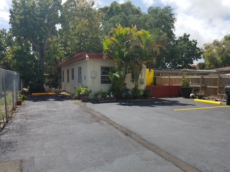 922 NW 2nd St, Miami, FL for sale - Building Photo - Image 1 of 1