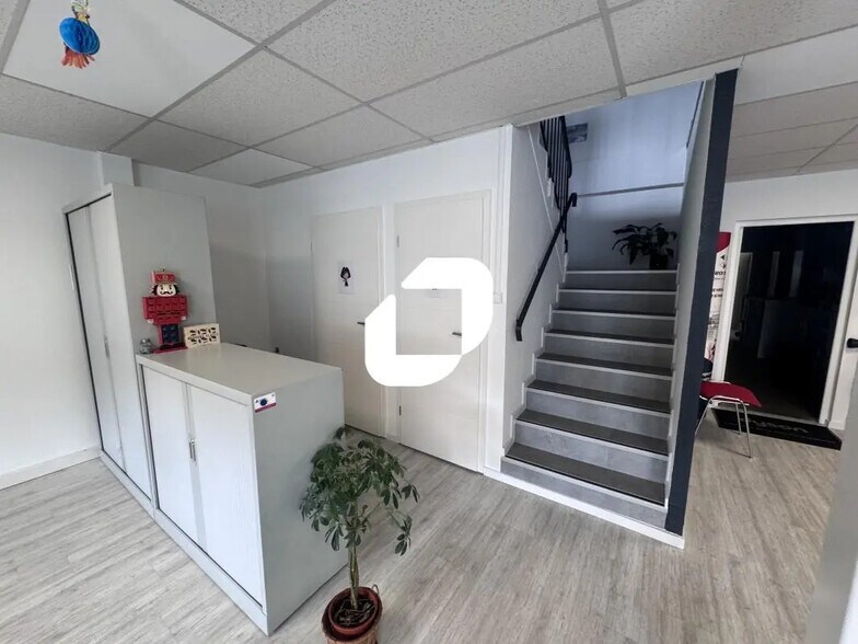 1 Rue Evariste Galois, Eckbolsheim to rent - Interior Photo - Image 2 of 13