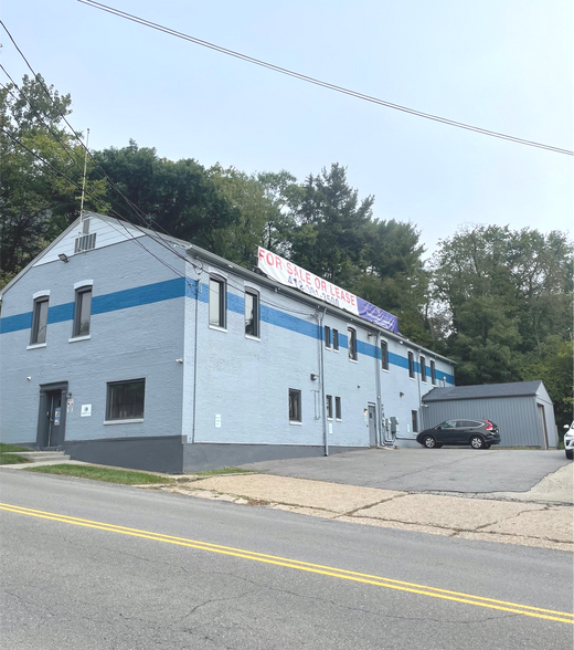 108 Rosslyn Rd, Carnegie, PA for sale - Building Photo - Image 1 of 8