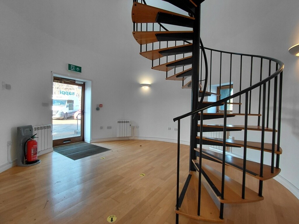 Squerryes Oast, Beggars Ln, Westerham to rent Interior Photo- Image 1 of 6