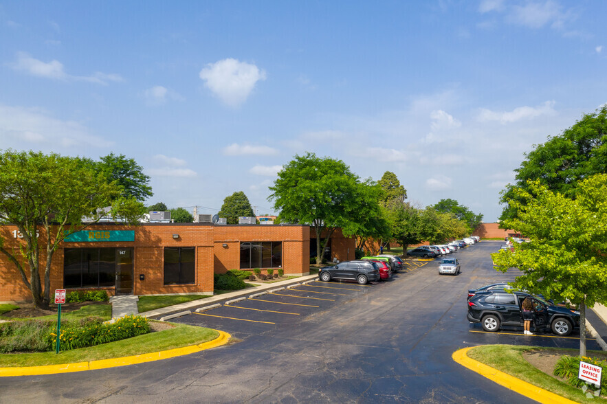 1305-1365 Wiley Rd, Schaumburg, IL for rent - Building Photo - Image 2 of 14