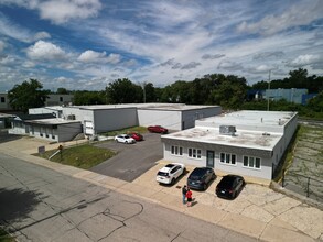 735 Crofton St SE, Grand Rapids, MI for rent Building Photo- Image 2 of 6