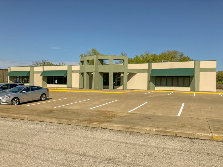 3130 Chatham Rd, Springfield, IL for rent - Building Photo - Image 2 of 30